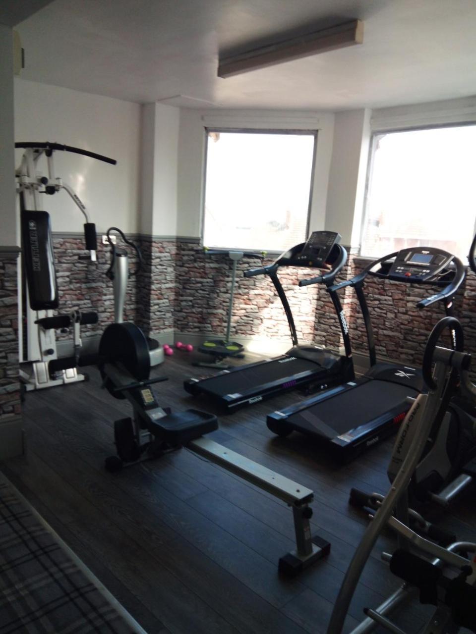 Victoria House Hotel Barrow-in-Furness Ngoại thất bức ảnh